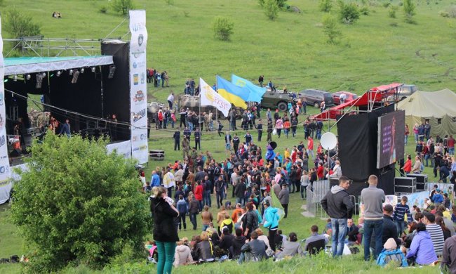 Фестиваль Kozak Fest остановили из-за жуткого ЧП: есть погибший, десятки пострадали