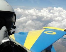 День авіації України 25 серпня: кращі привітання у віршах і прозі
