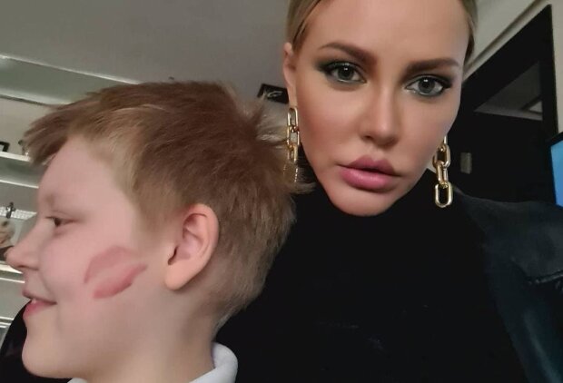 Маша Малиновская с сыном / фото: instagram.com/malinovskaya_tv