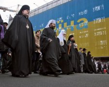 Цинізм московських попів підняв на протест всю Україну