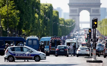 У Лондоні автобус протаранив натовп, десятки постраждалих