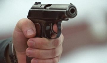Стрілянина біля торгового центру в Одесі: є поранений
