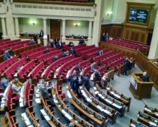 Депутаты срочно вывезли семьи