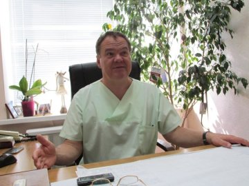 Легендарний хірург: "Ми зшивали людей навіть після попадання в комбайн"