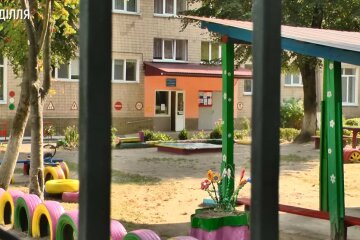 У Хмельницькому хлопчик випав з вікна дитсадка, скріншот