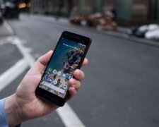 Google Pixel 3: пошуковик випадково злив прототип флагмана