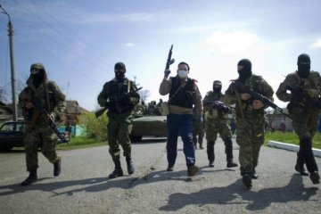 Боевики лупят по Донбассу, есть раненые: подробности