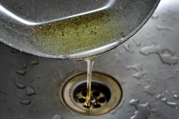 Масло в раковине, кадр из видео