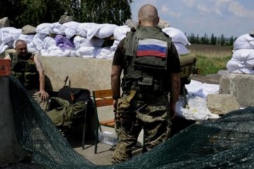 Найманців з РФ годують на Донбасі гнилими овочами
