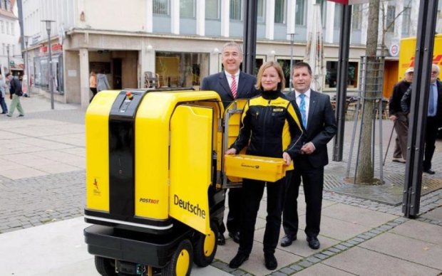DHL предоставит почтальонам робота-напарника