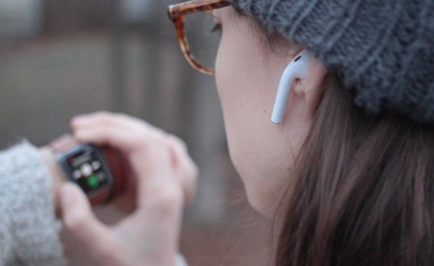 Новий девайс Meizu зробить будь-які навушники бездротовими