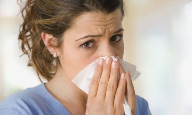 Дихайте над картоплею: популярний спрей для носа заборонили в Україні