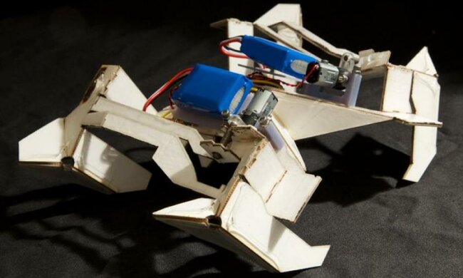 Комп'ютерна програма полегшить створення "робота-орігамі"
