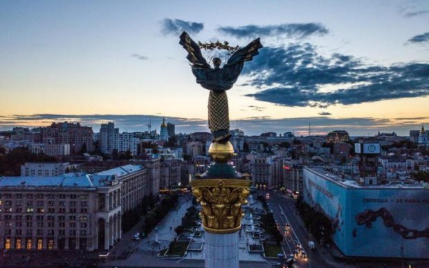 Взгляд с небес: снимки весеннего Киева поразили божественной красотой
