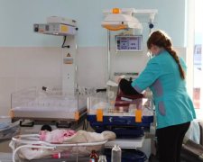 Скрытые смерти в роддоме и громкие скандалы: врач Вилкула возвращается?