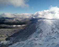 Синоптики попередили про лавини в Карпатах: вражаючі фото