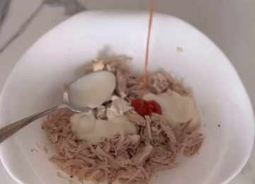 Сирні гарячі бургери, кадр з відео