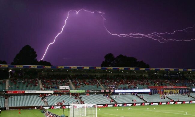 Молния, скриншот: YouTube