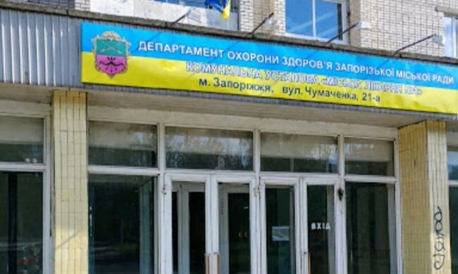 В Запорожье будут судить горе-медиков - бросили старика с инвалидностью умирать на остановке