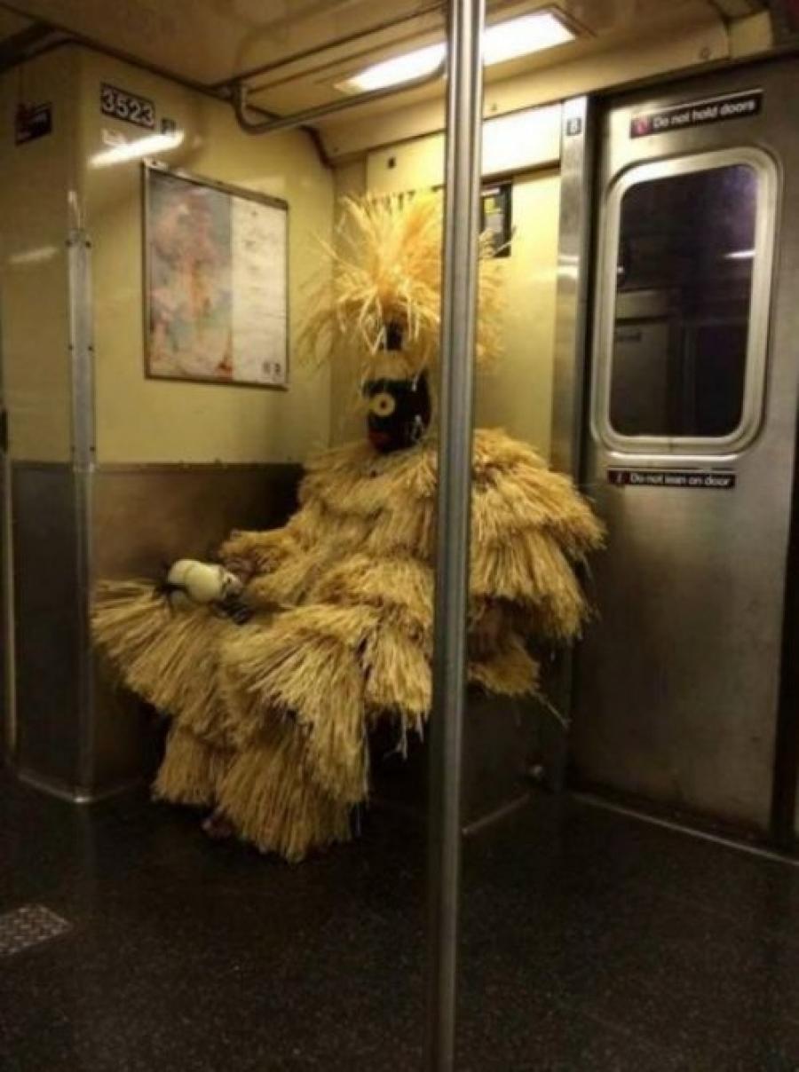 Чудные Наряды в метро