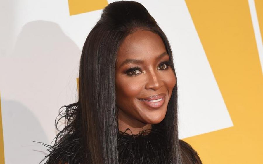 Голая Наоми Кэмпбелл в рекламе Vivienne Westwood: все обнаженные кампании модели