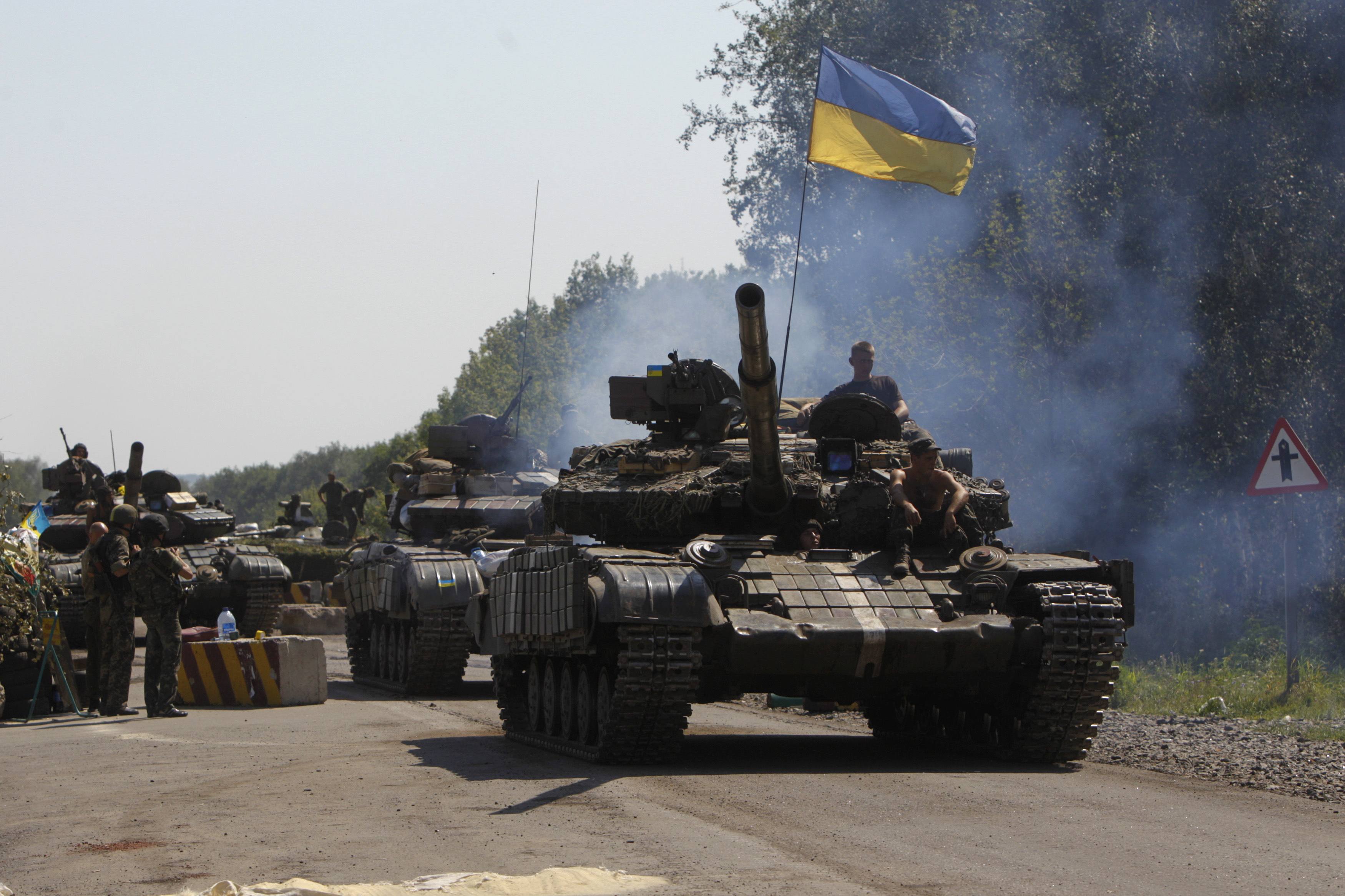 Наше наступление на украине сегодня. Украинские танки на Донбассе 2014. Танки ВСУ на Донбассе. АТО 2014 Украина.