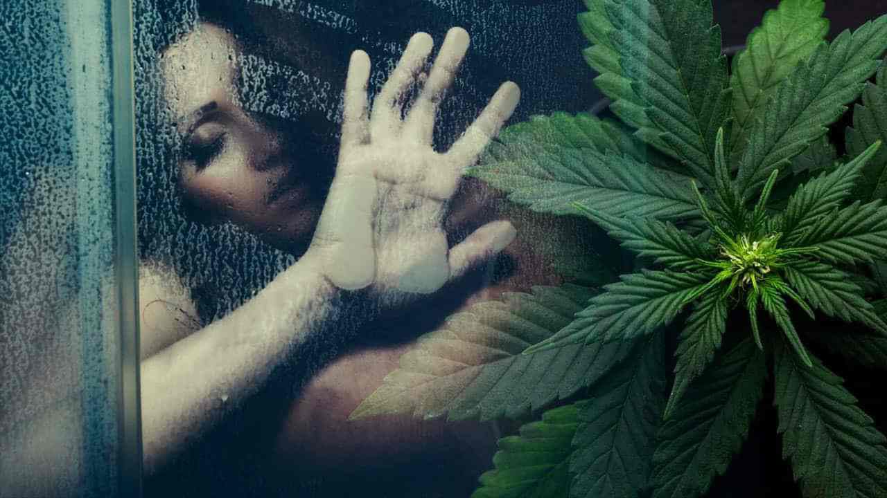 женщина и марихуана