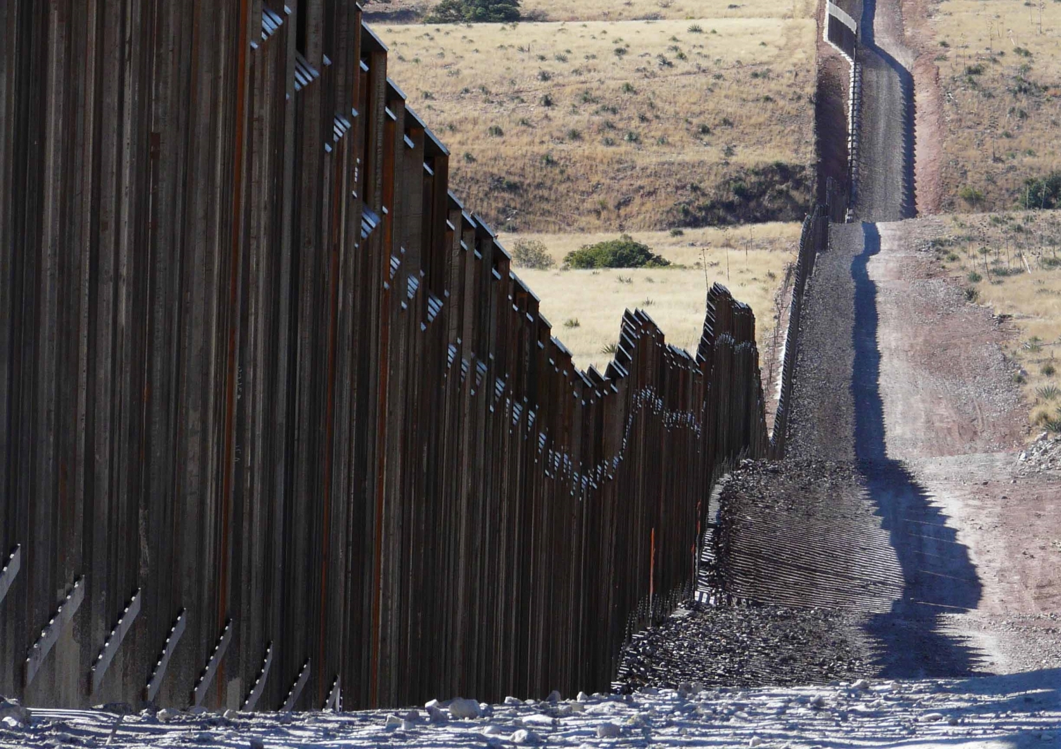 Mexico border. Забор на границе Мексики и США. Стена на границе Мексики и США. Американо Мексиканская граница. Забор между США И Мексикой граница.