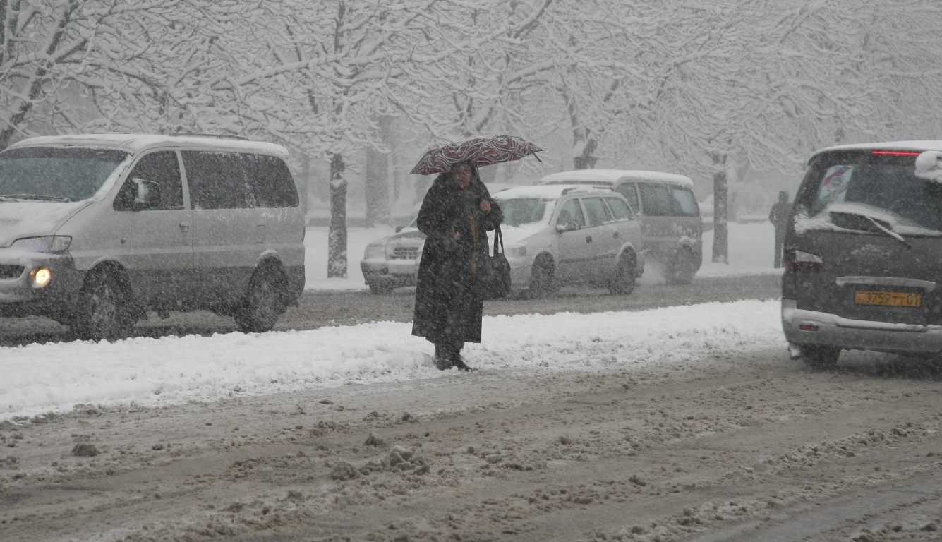 Погода калхазабад. Снег в Таджикистане. Снегопад в Таджикистане сегодня. Душанбе метель. Похолодание в Душанбе.