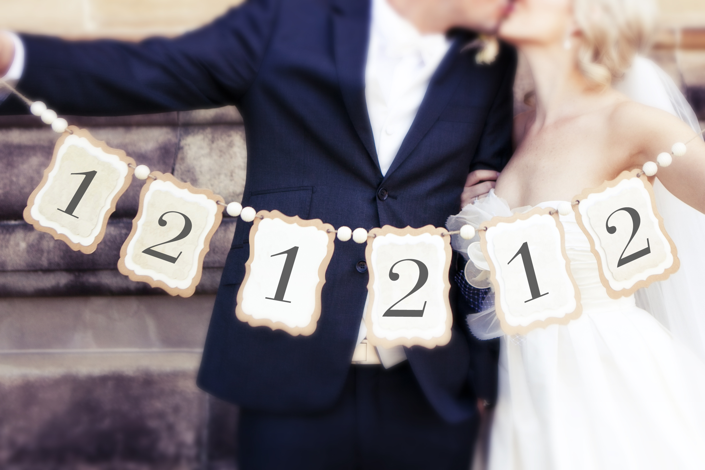 Брачные даты. Даты свадеб. Выбор даты свадьбы. Красивые даты для свадьбы. Фото с датой свадьбы.