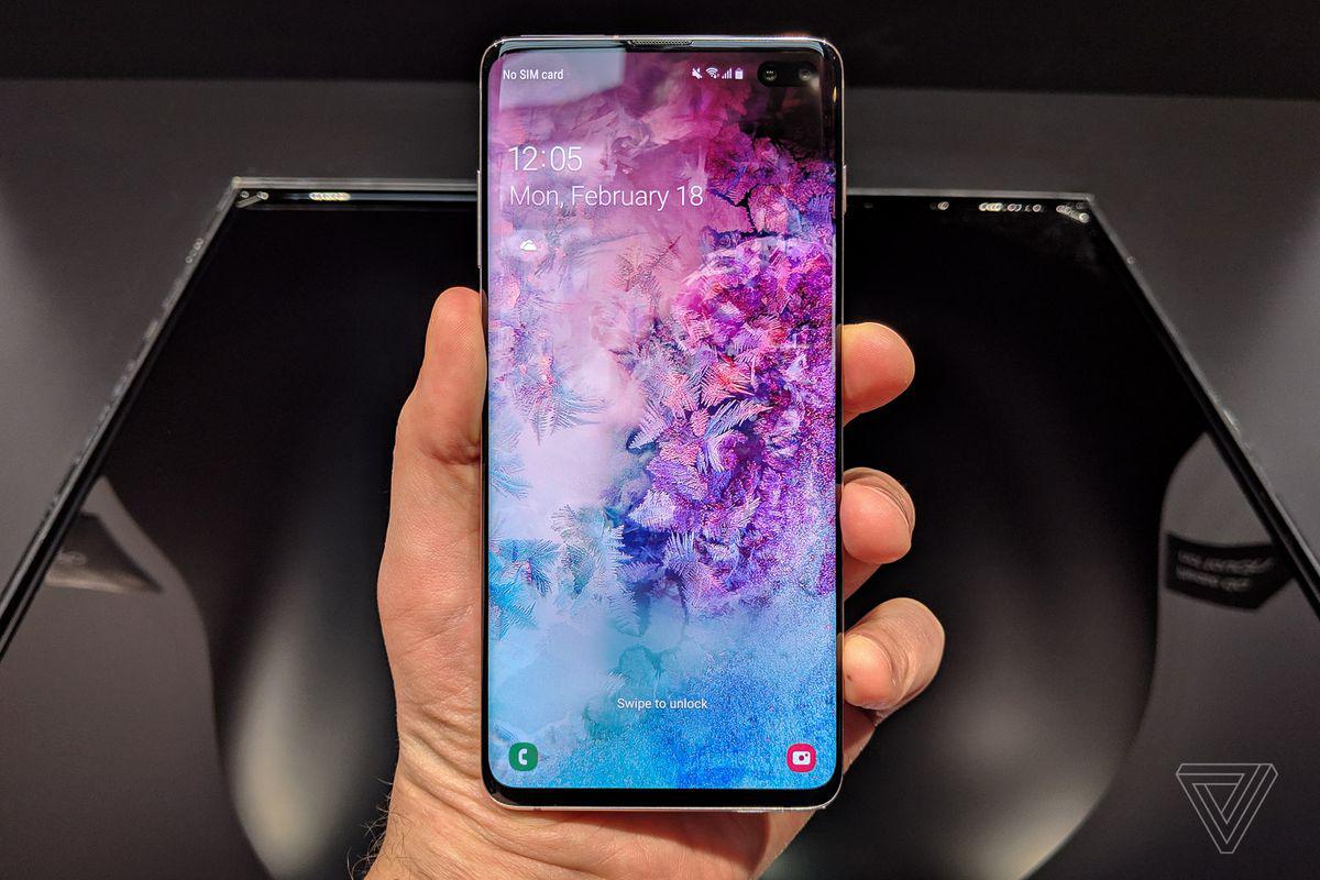 Samsung Galaxy S10 взорвался в руках владельца: фото - ЗНАЙ ЮА