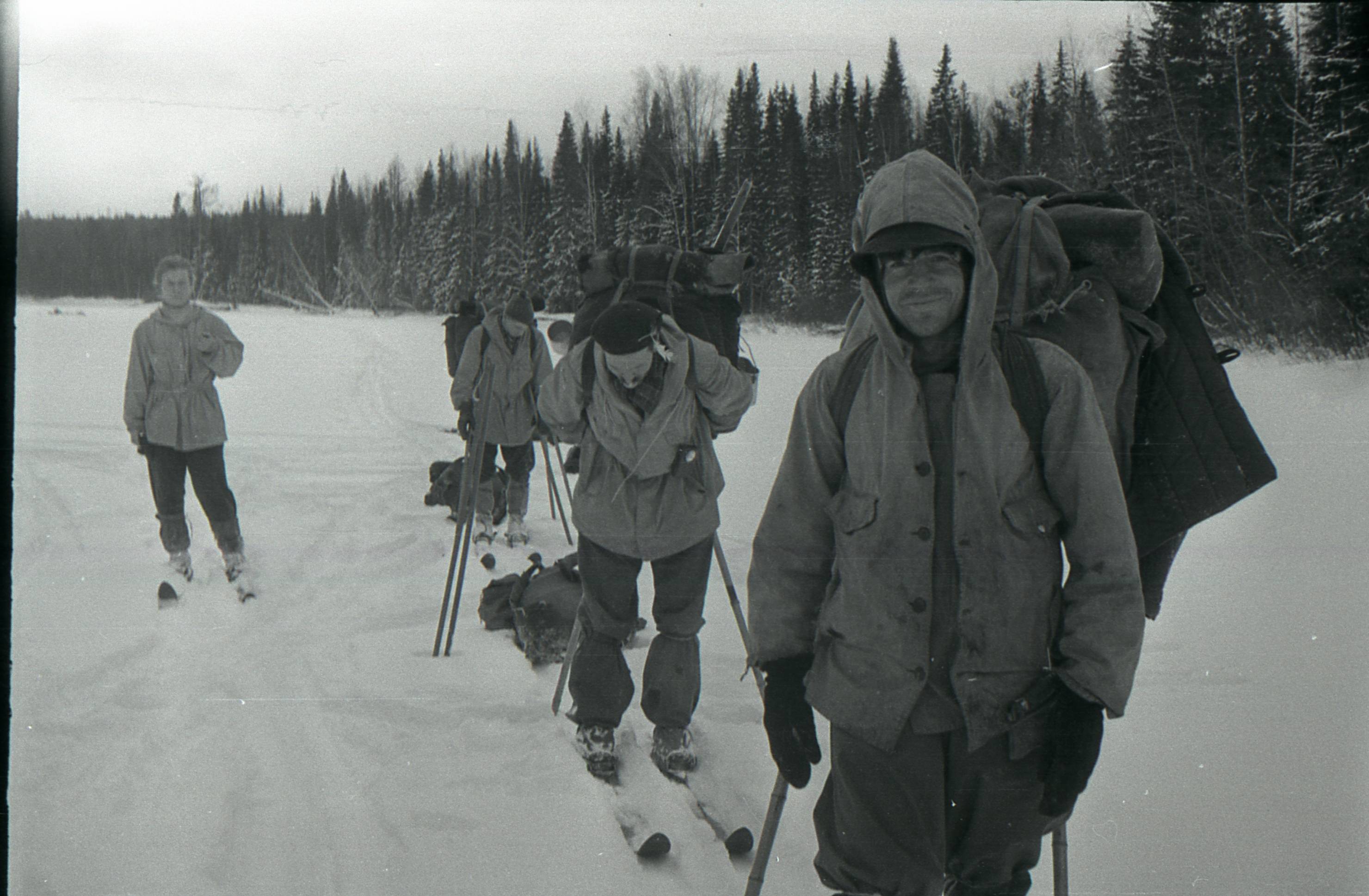 Наша экспедиция задуманная еще зимой носила. Группа туристов Дятлова 1959. Дятлов гибель тургруппы Дятлова. Группа перевала Дятлова 1959.