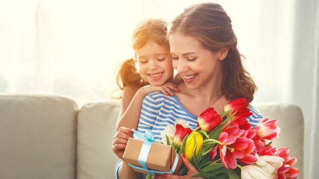 С Днем матери 2019: лучшие поздравления и открытки - ЗНАЙ ЮА