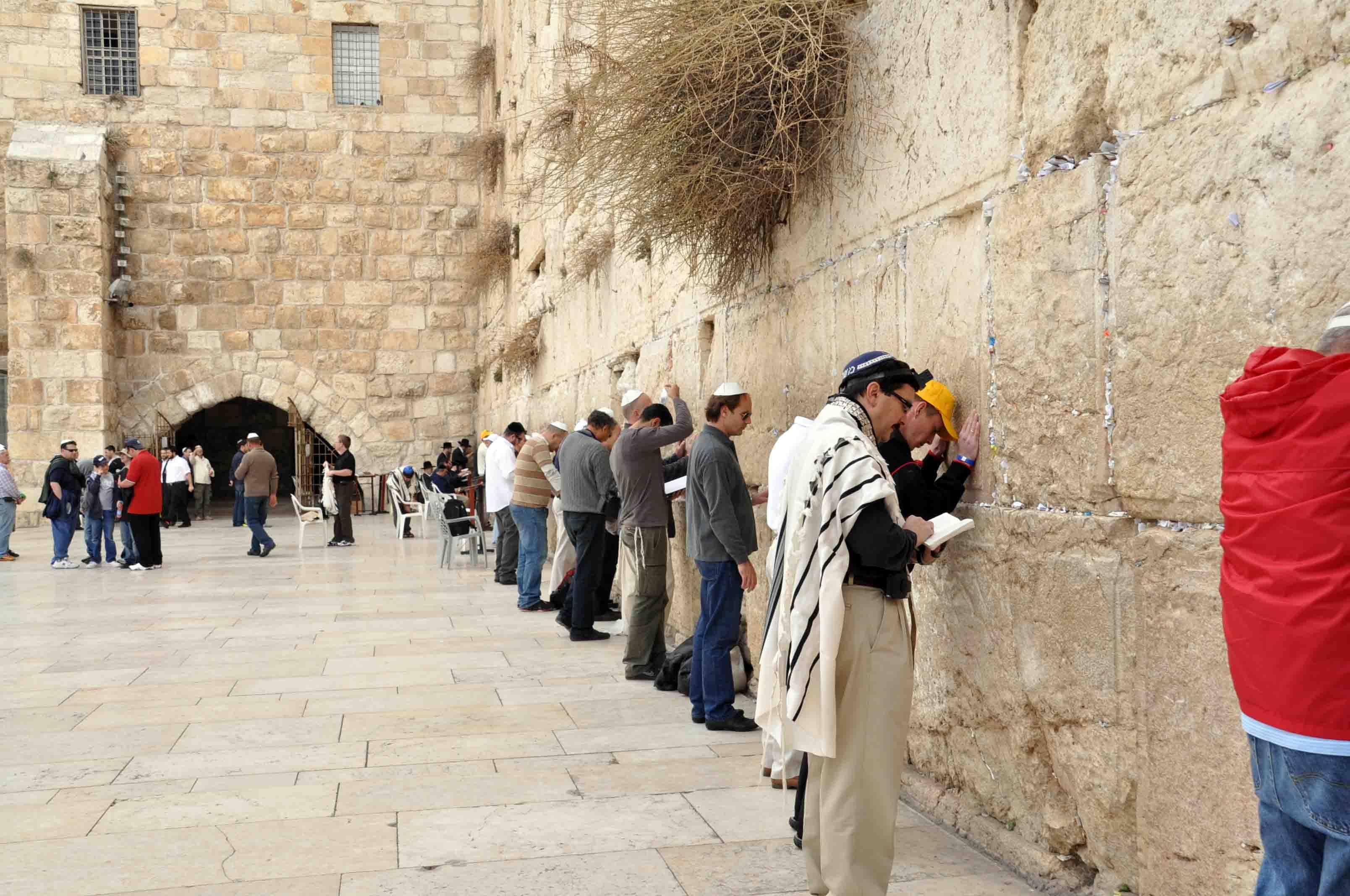 Иудеи город. Стена плача в Иерусалиме. Храм в Иерусалиме стена плача. Западная стена в Иерусалиме.
