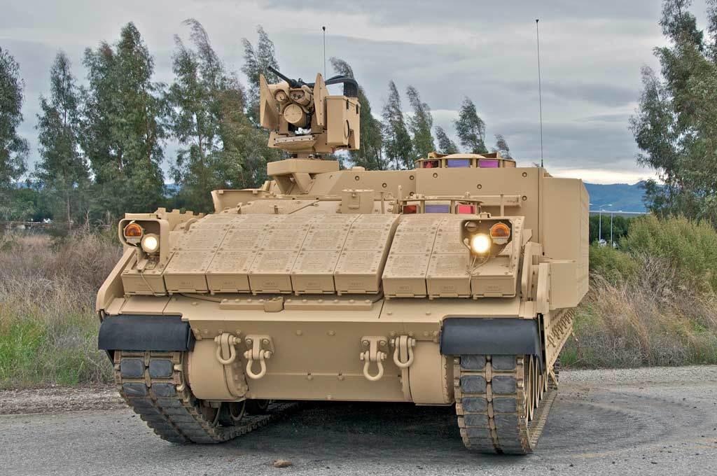 Бранная техника. M113 Bradley. Bradley Armored vehicle. M242 Bushmaster БМП. БМП Брэдли , Мародер, Страйкер.