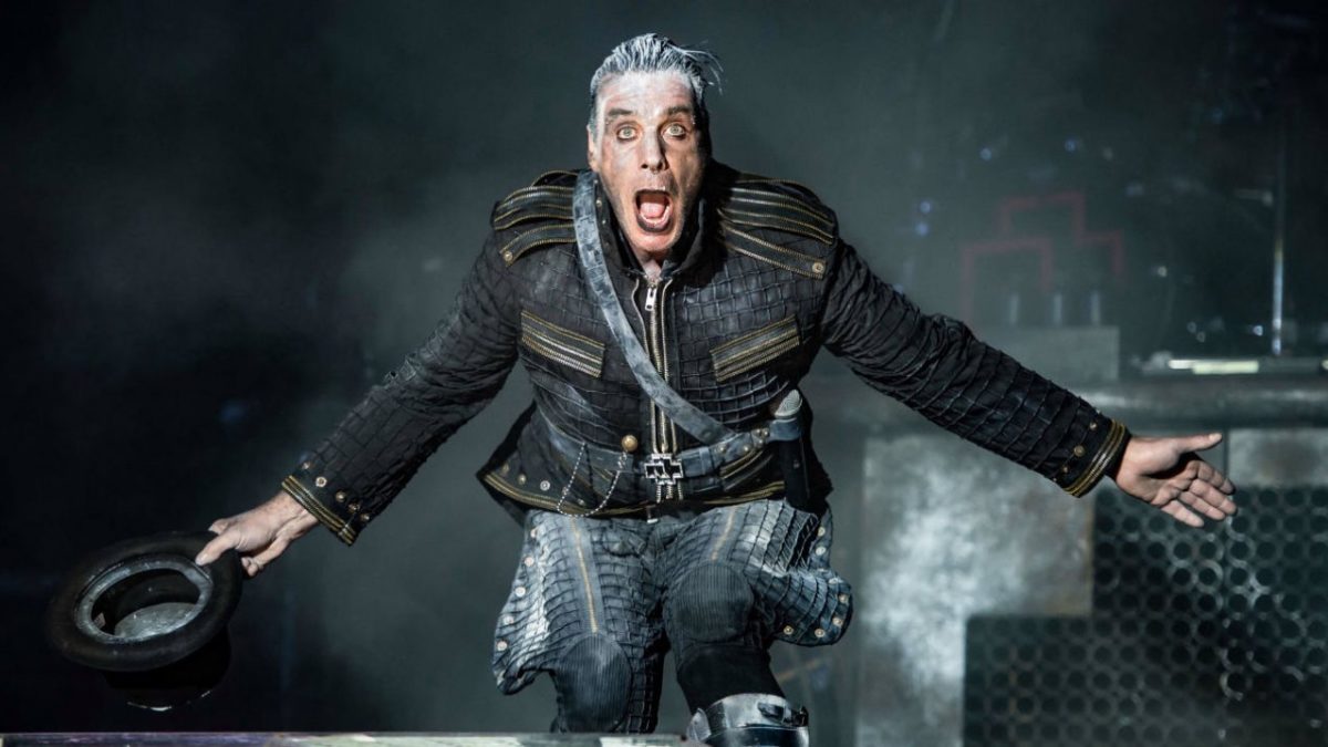 Фронтмен Rammstein Тилль представил уникальный проект - ЗНАЙ ЮА