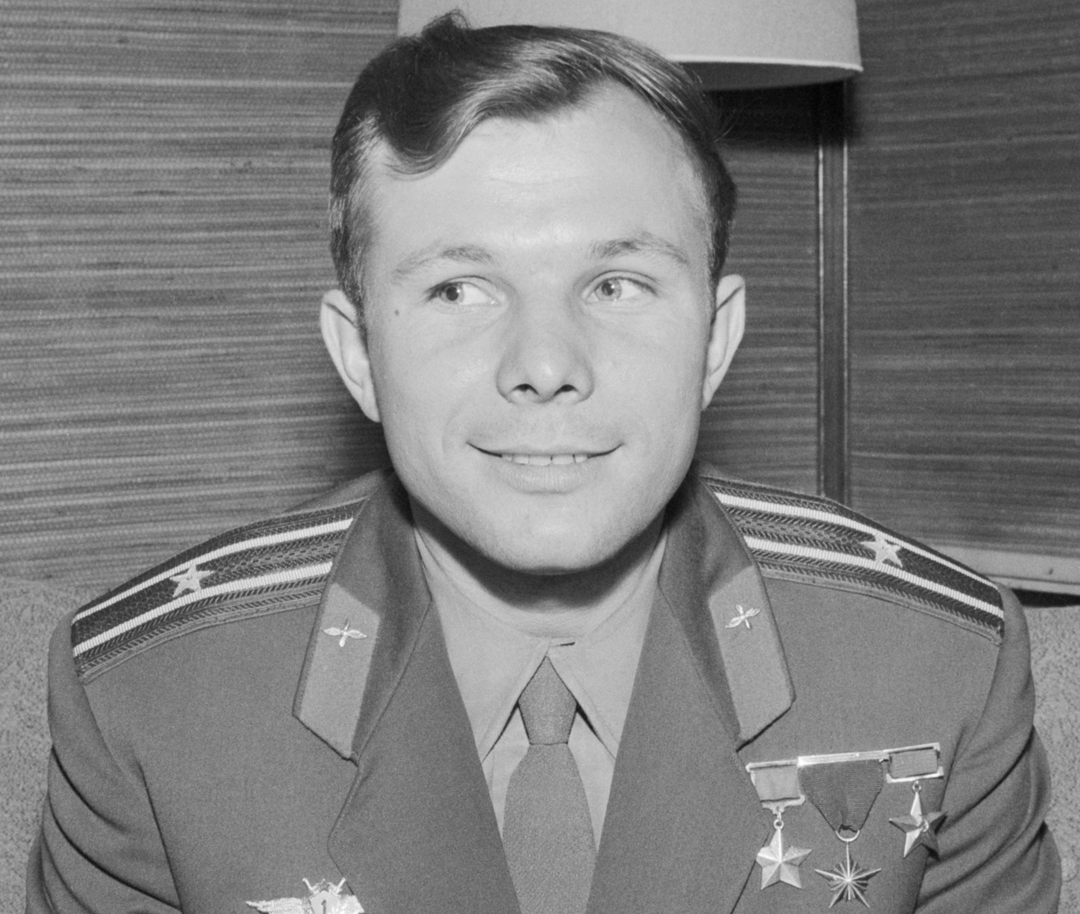 Гагарин дата рождения. Юрия Алексеевича Гагарина. Фото Юрия Гагарина.