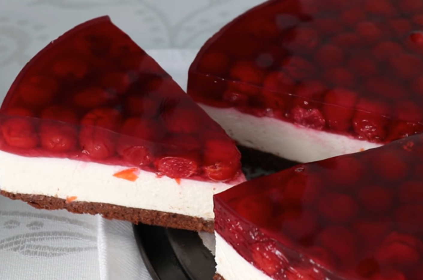 Творожный торт без выпечки с фруктами: видео-рецепт
