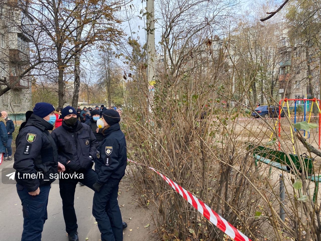 Депутат взорвал 3 гранаты. Харьков, взрыв на детской площадке.