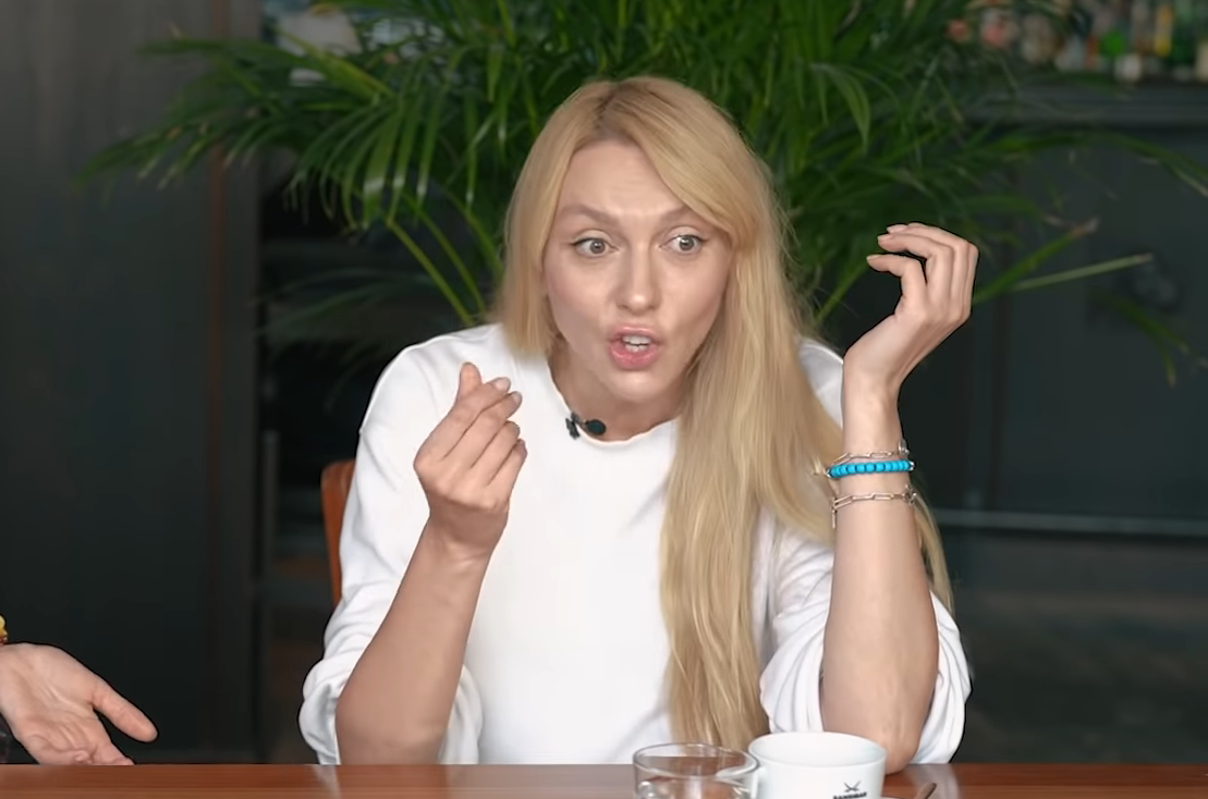 Оля Полякова через стрес від війни перестала годувати дочок, Маша ...