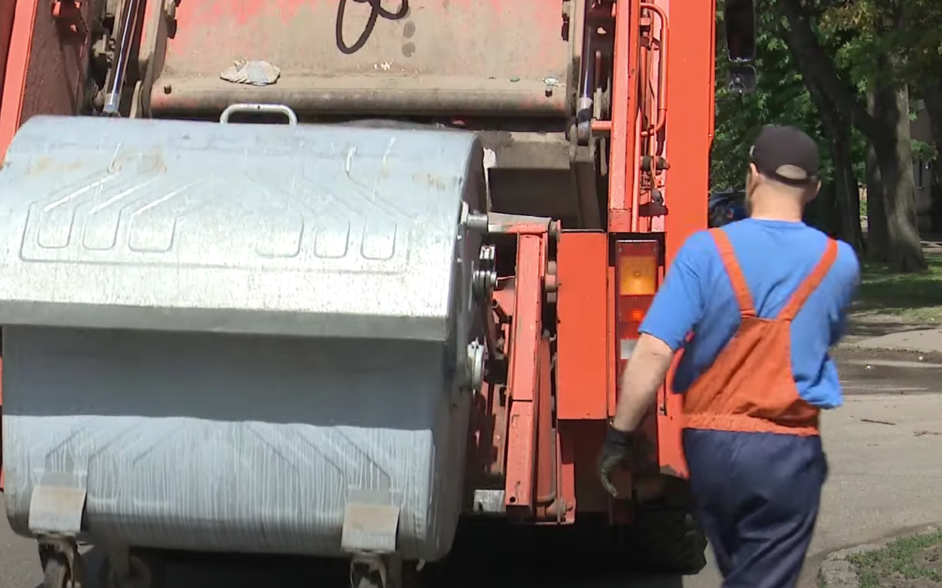Майское повышение тарифов: услуги по вывозу мусора подорожают почти на ...