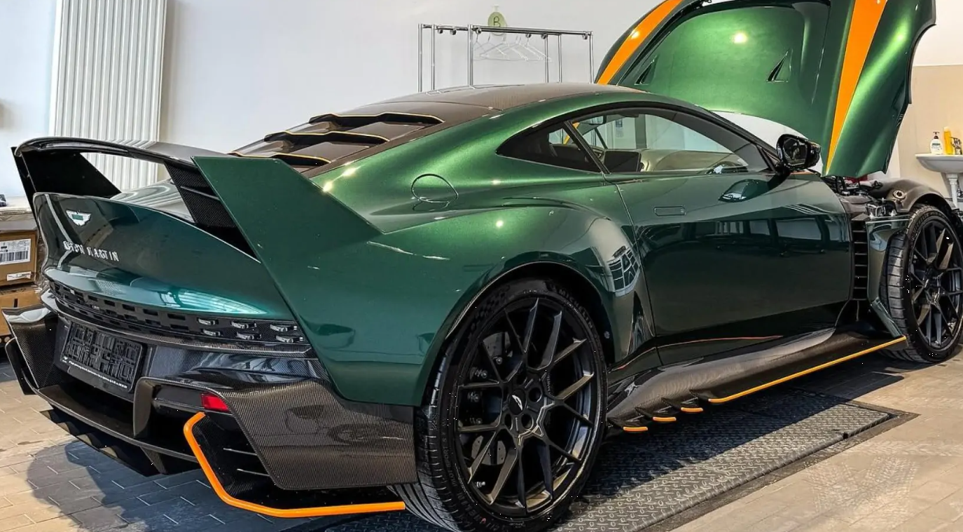 Aston 3　その他オマケ От села до села на скорости 320 км/ч: в Украину привезли Aston
