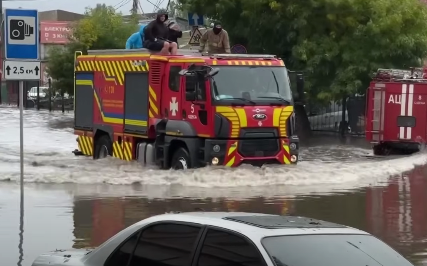 Аномальное наводнение в Одессе: катастрофа может повториться в других ...